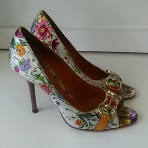 Gucci Floral Heels size 8